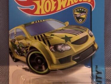 Hot-wheels-audacious-hw-goal-370×493-1
