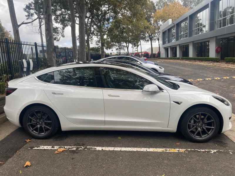 Tesla Model 3 2019