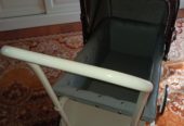 Beautiful Dolls Pram EC