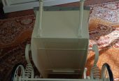 Beautiful Dolls Pram EC