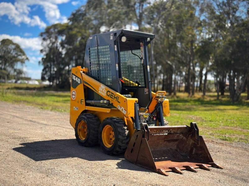 2019 GEHL 1640E TIGHT ACCESS MINI SKID STEER LOADER BOBCAT MUSTANG TEREX ASV TOYOTA 4SDK4