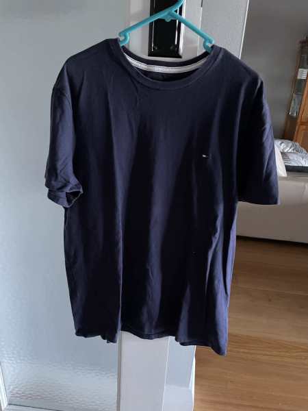 Tommy Hilfiger Men’s Navy Top