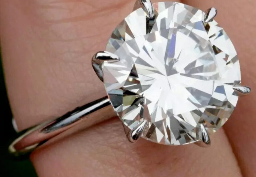 DIAMOND RING 10 CT LAB