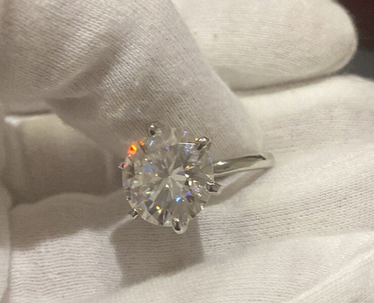 DIAMOND RING 10 CT LAB