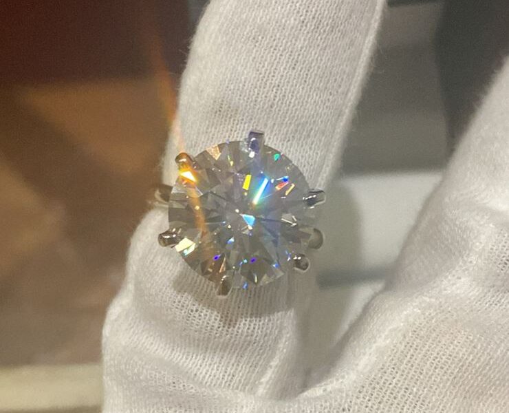 DIAMOND RING 10 CT LAB