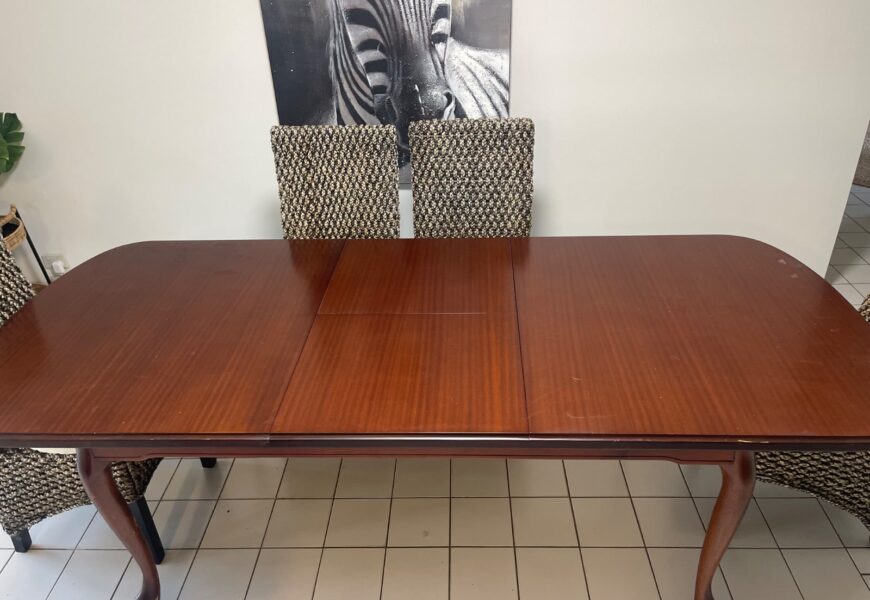 Solid Timber Table 4 sale- Extendable $70 Parkwood
