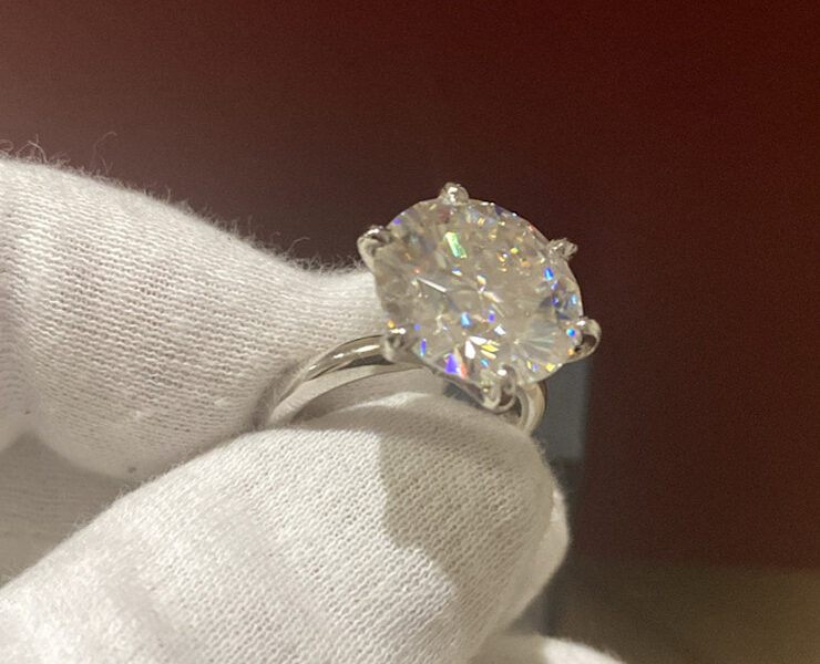 DIAMOND RING 10 CT LAB