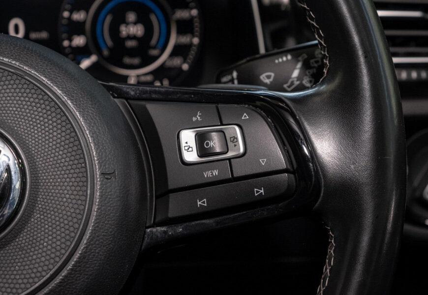 2019 Volkswagen Golf R