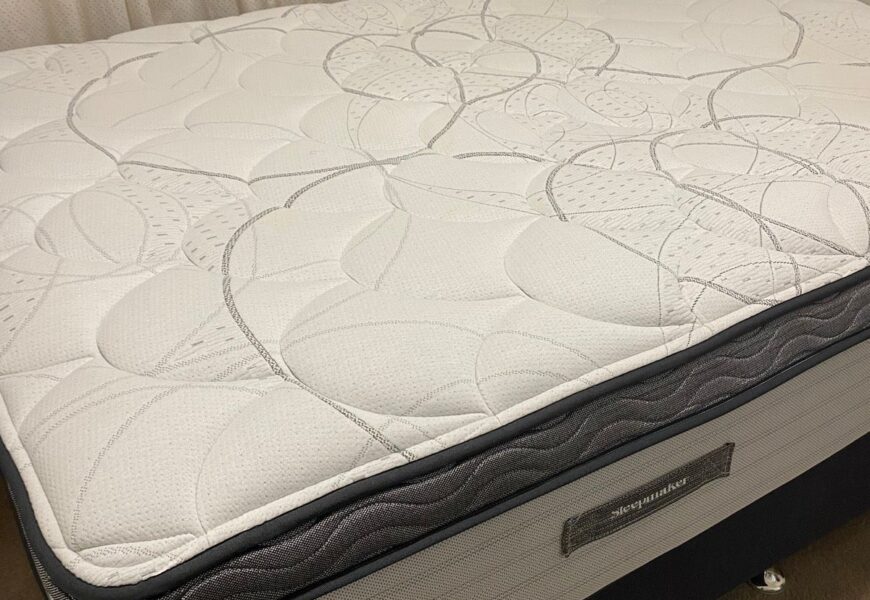 Queen bed base and mattress (sleepmaker brand)