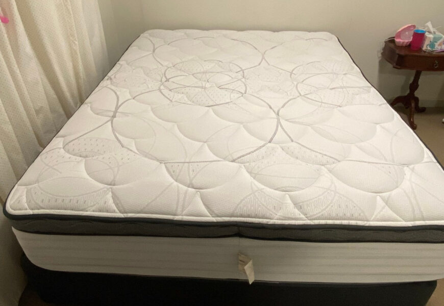 Queen bed base and mattress (sleepmaker brand)