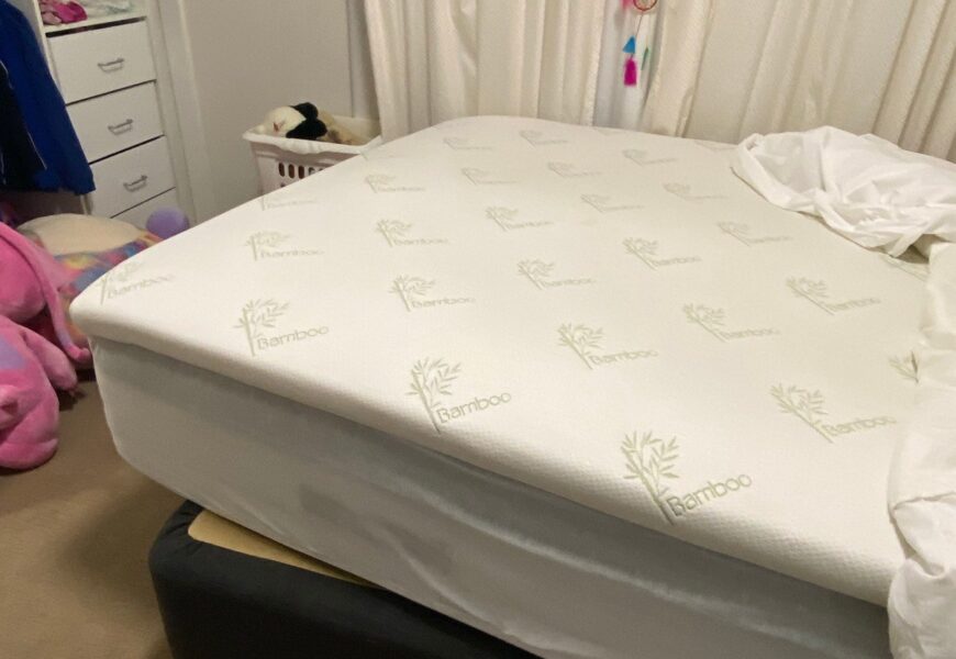 Queen bed base and mattress (sleepmaker brand)
